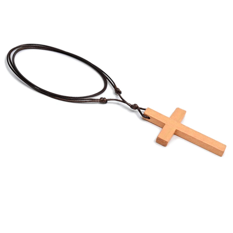 Collier Croix Catholique en Bois Naturel – Pendentif Jésus Vintage | Amulette Réglable Unisexe