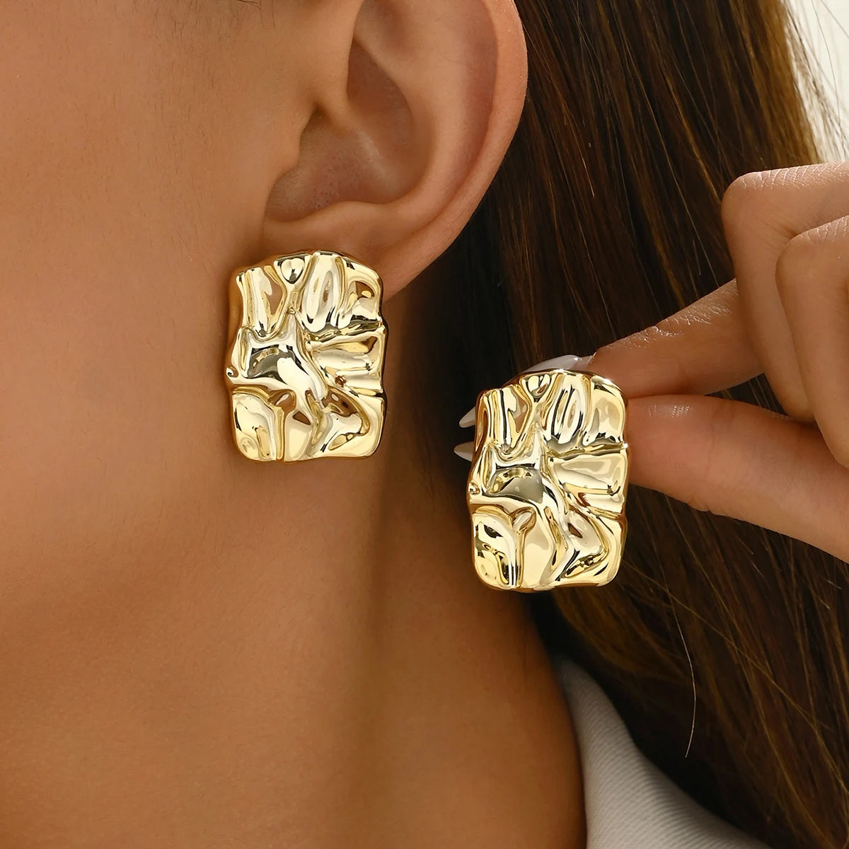 Boucles d'Oreilles Géométriques Irrégulières – Style Minimaliste | Bijou Tendance 2024