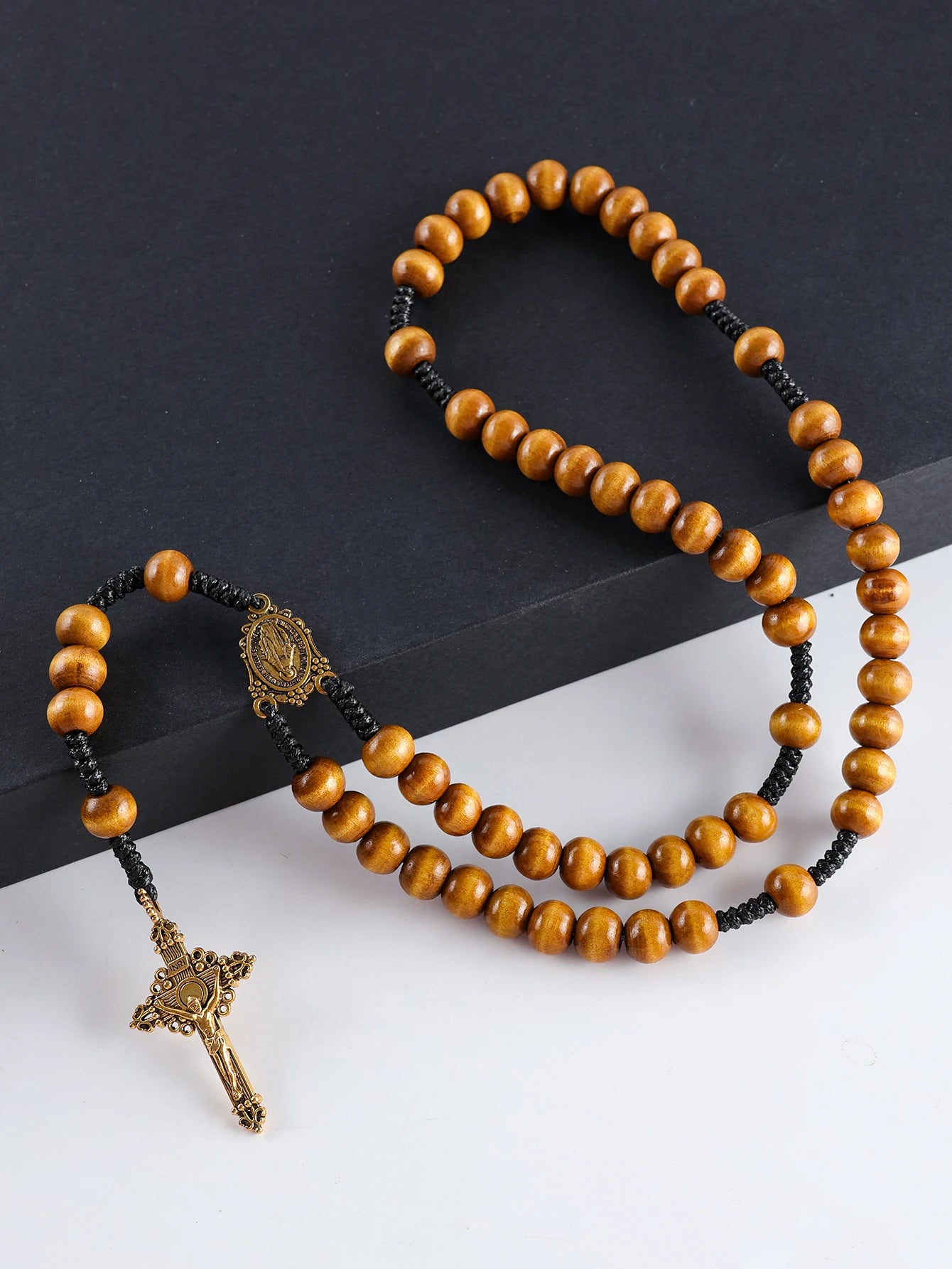 Chapelet Catholique Vintage Fait Main – 59 Perles en Bois 10mm & Croix | Style Classique