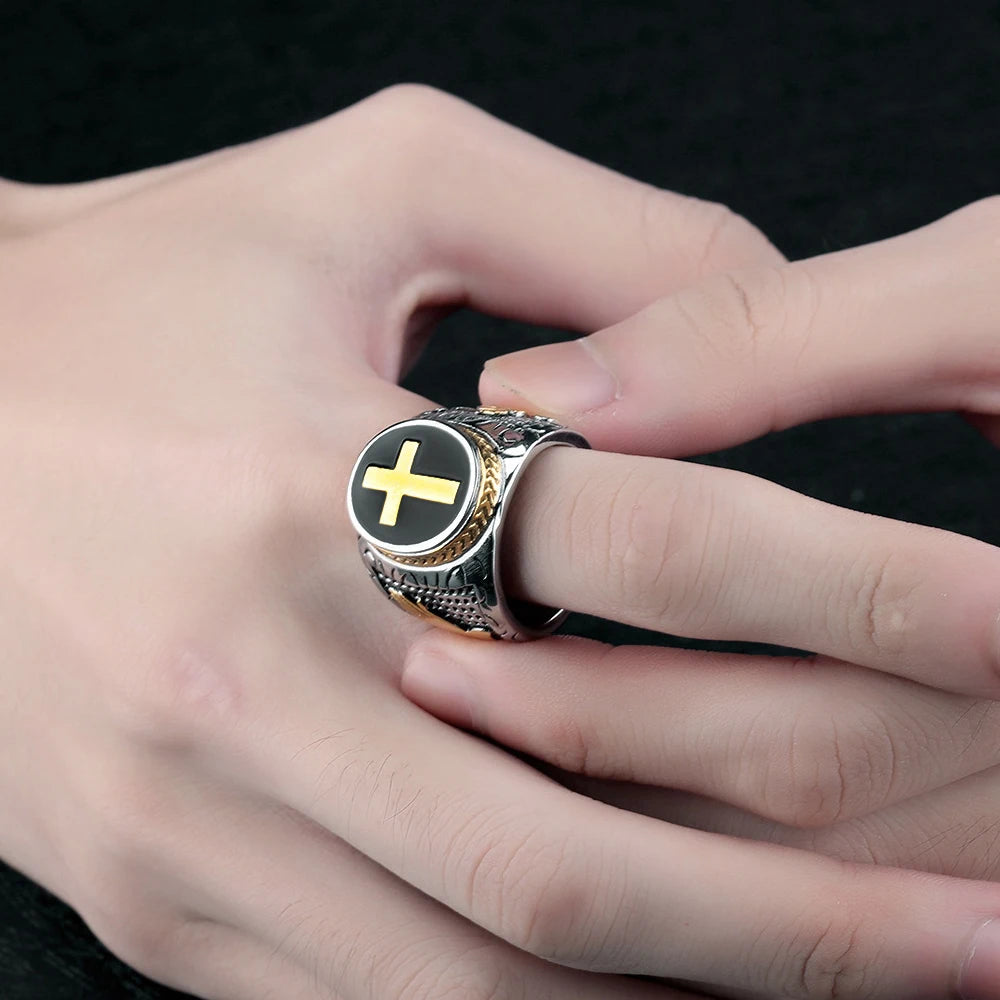 Bague Chevalière Croix Vintage – Acier Inoxydable Doré | Style Biker Punk Chrétien | Homme