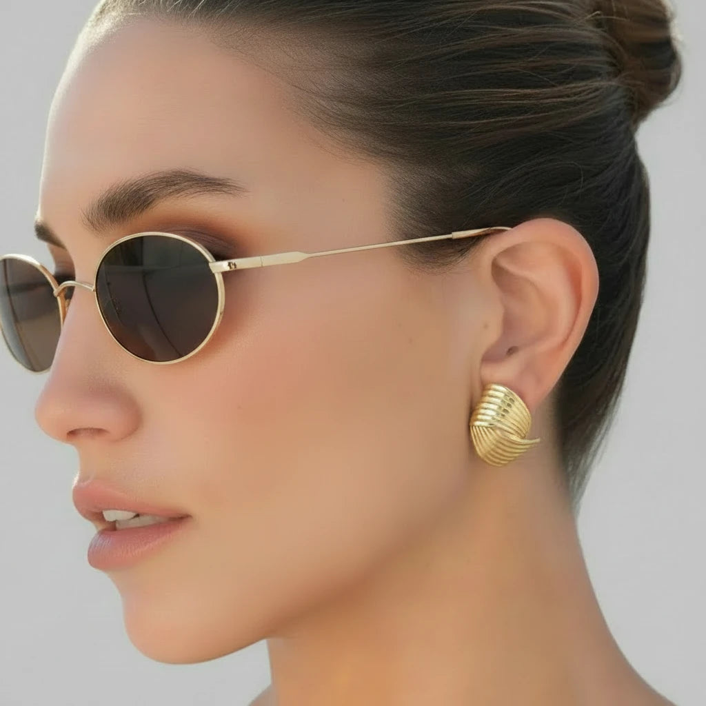 Boucles d'Oreilles Rétro Multicouches – Acier Doré | Style Statement Waterproof