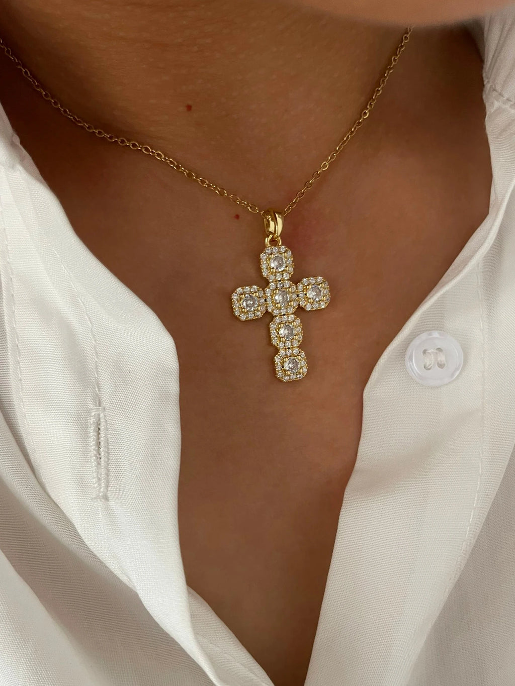 Collier Croix Chrétienne – Pendentif Zircons | Chaîne Acier Inoxydable
