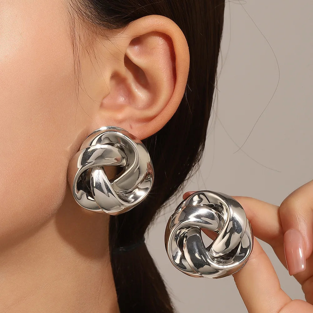 Boucles d'Oreilles Géométriques Torsadées – Dorées | Style Moderne & Original