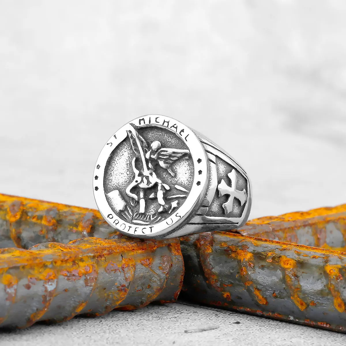 Bague Archange Croix – Acier Inoxydable Doré | Bijou Homme Biker