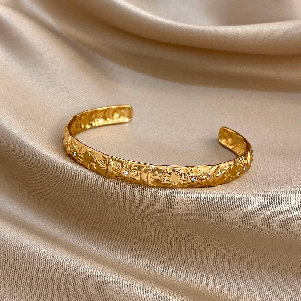 Bracelet Jonc Soleil Lune – Acier Doré | Style Vintage & Ethnique