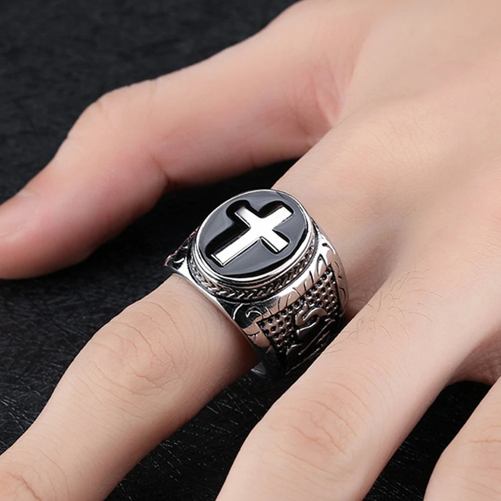 Bague Chevalière Croix Vintage – Acier Inoxydable Doré | Style Biker Punk Chrétien | Homme