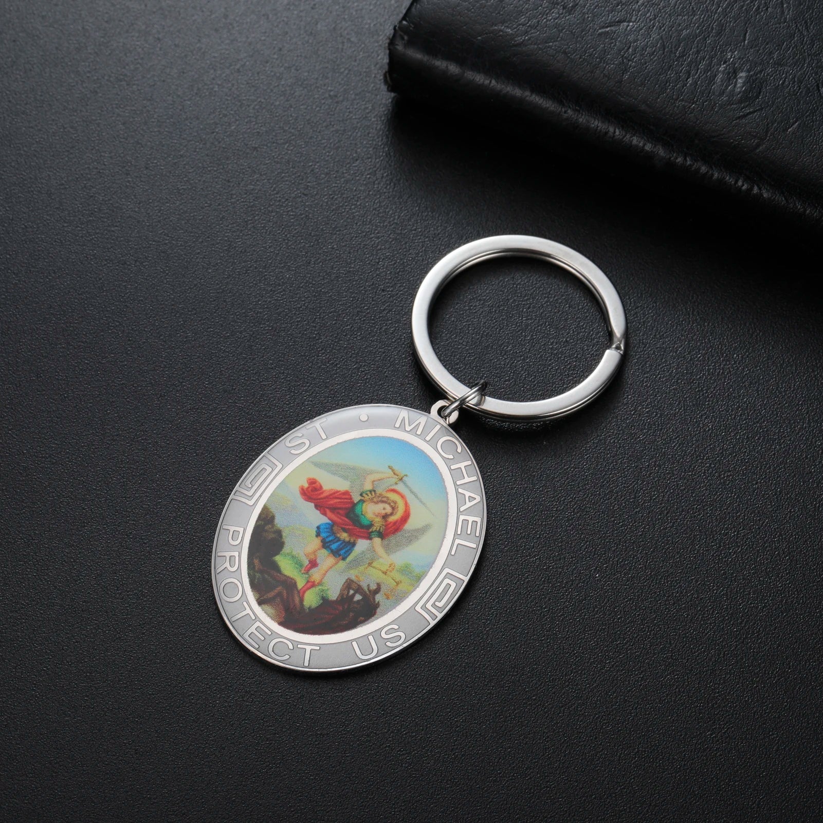 Porte-clés Saint Michel Archange – Acier Inoxydable, Or & Argent