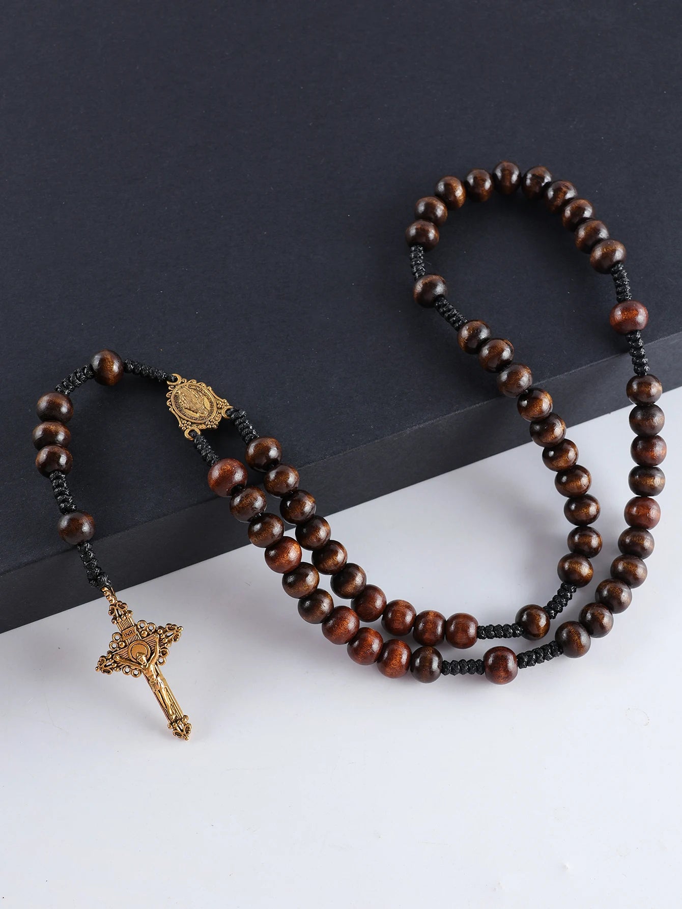 Chapelet Catholique Vintage Fait Main – 59 Perles en Bois 10mm & Croix | Style Classique