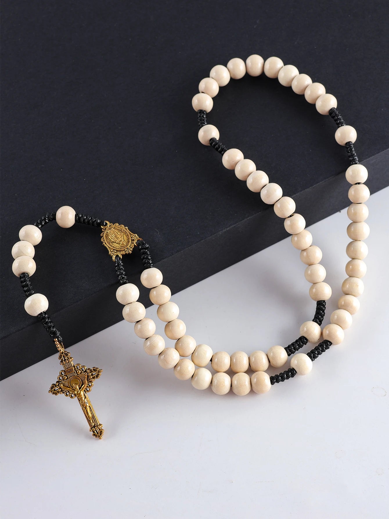 Chapelet Catholique Vintage Fait Main – 59 Perles en Bois 10mm & Croix | Style Classique